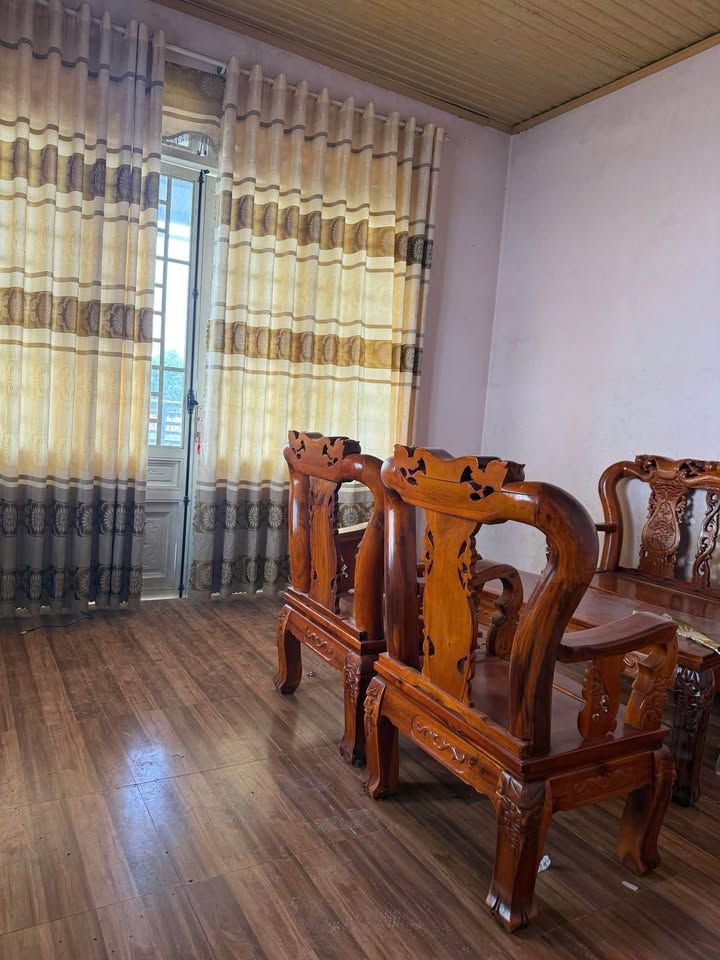 Nhà Cấp 4 Đức Trọng 219m² - Giá 1.79 Tỷ - Sổ Hồng Sẵn Sàng