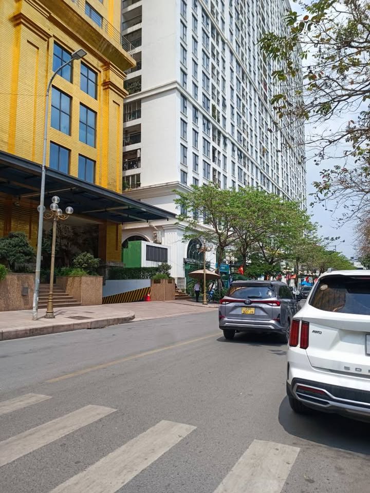 Chung cư Nam Cao Giảng Võ 80m² - Sổ đỏ 11 tỷ, Slot ô tô