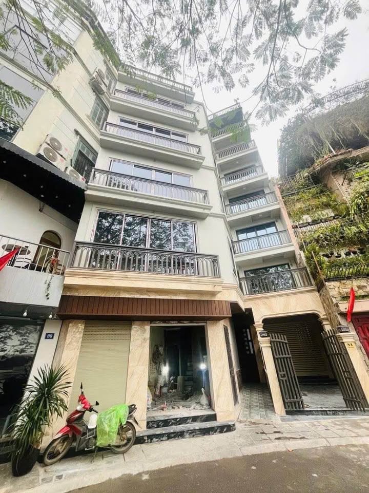Nhà Mặt Phố Yên Hoa, Tây Hồ: 26m² x 6 Tầng, View Hồ Tây, Giá 36 Tỷ