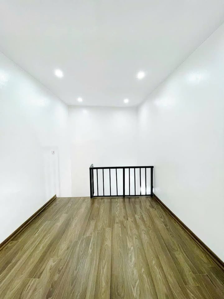 Nhà Mặt Phố KD Phan Phù Tiên, Đống Đa 20m² 5 Tầng - Giá 9.8 Tỷ