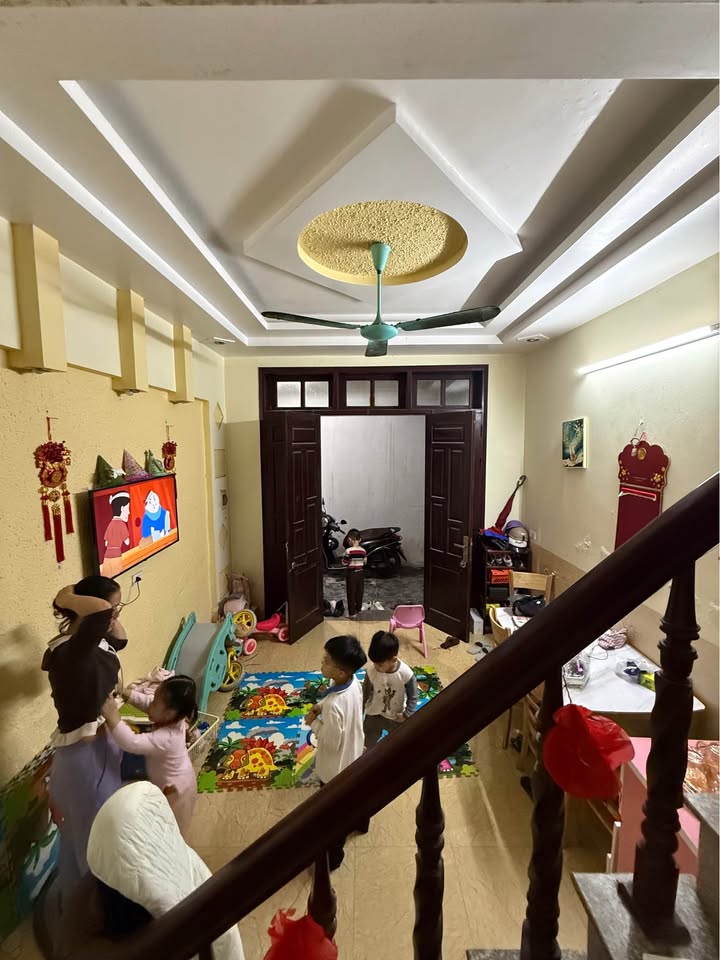 Nhà 36m² Ngõ Lê Hồng Phong, Nam Định - 2 Tầng, Hướng Tây, Giá 1.7 Tỷ