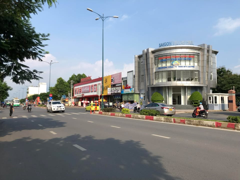 Nhà Mặt Tiền Lê Văn Việt, Quận 2 - Kinh Doanh Đắc Lợi 95m²