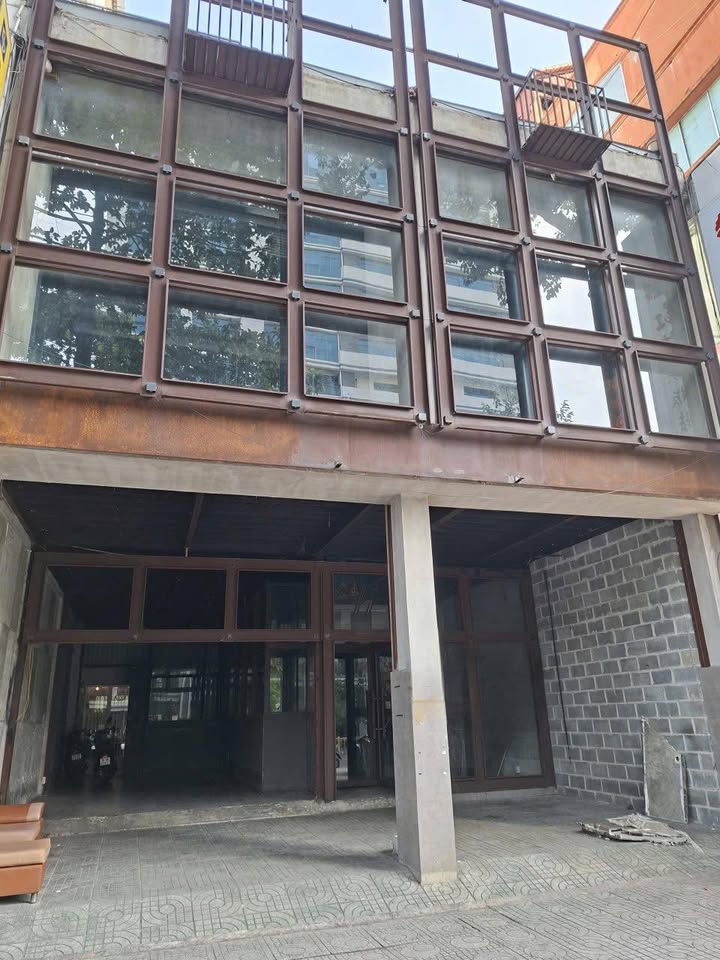 Mặt Bằng Kinh Doanh Nguyễn Tri Phương Q10 - 137m² - Giá Tốt