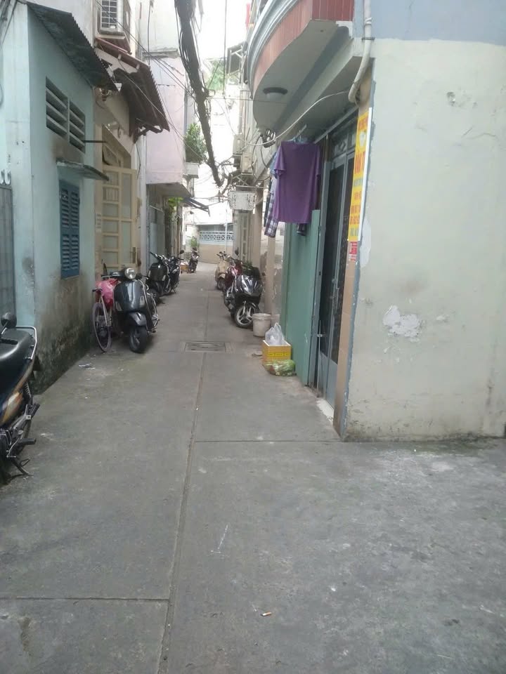 Cho thuê nhà Cống Quỳnh - Nguyễn Trãi, Q1 - 18m² - 7.5 triệu/tháng