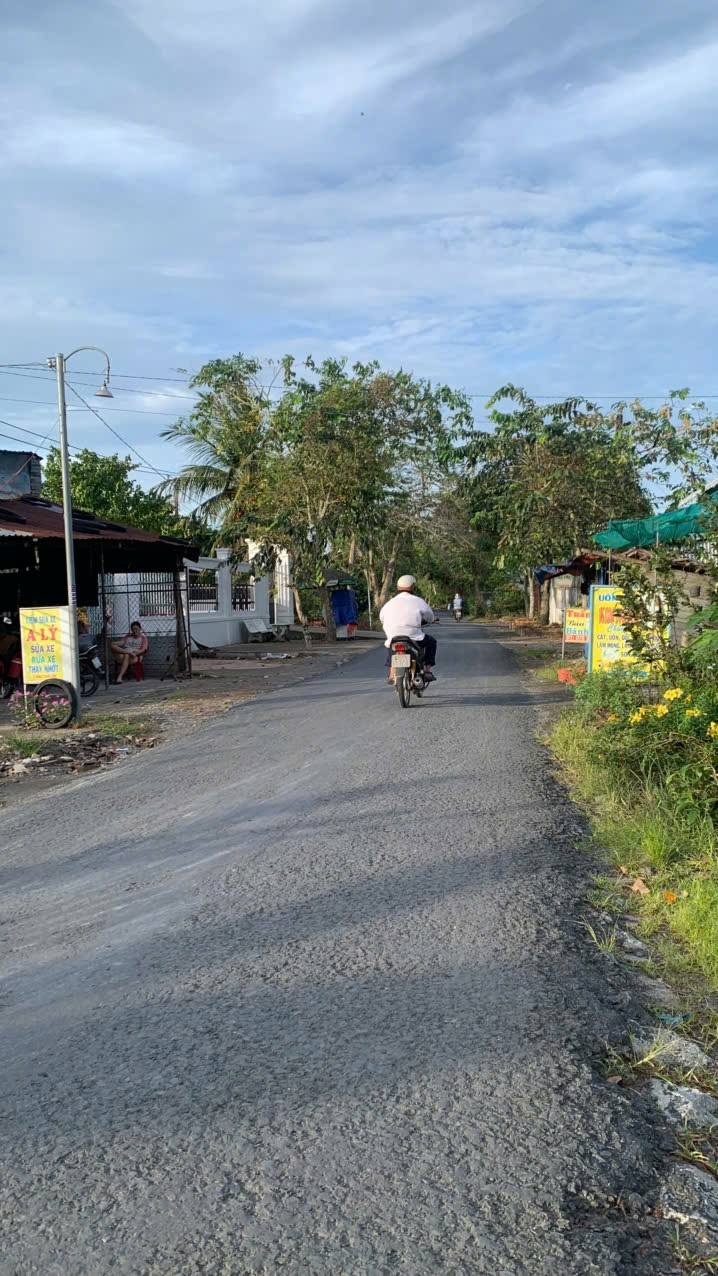 Bán Gấp Đất Vĩnh Long 334m² - Sổ Hồng Sẵn Sàng, Giá 650 Triệu