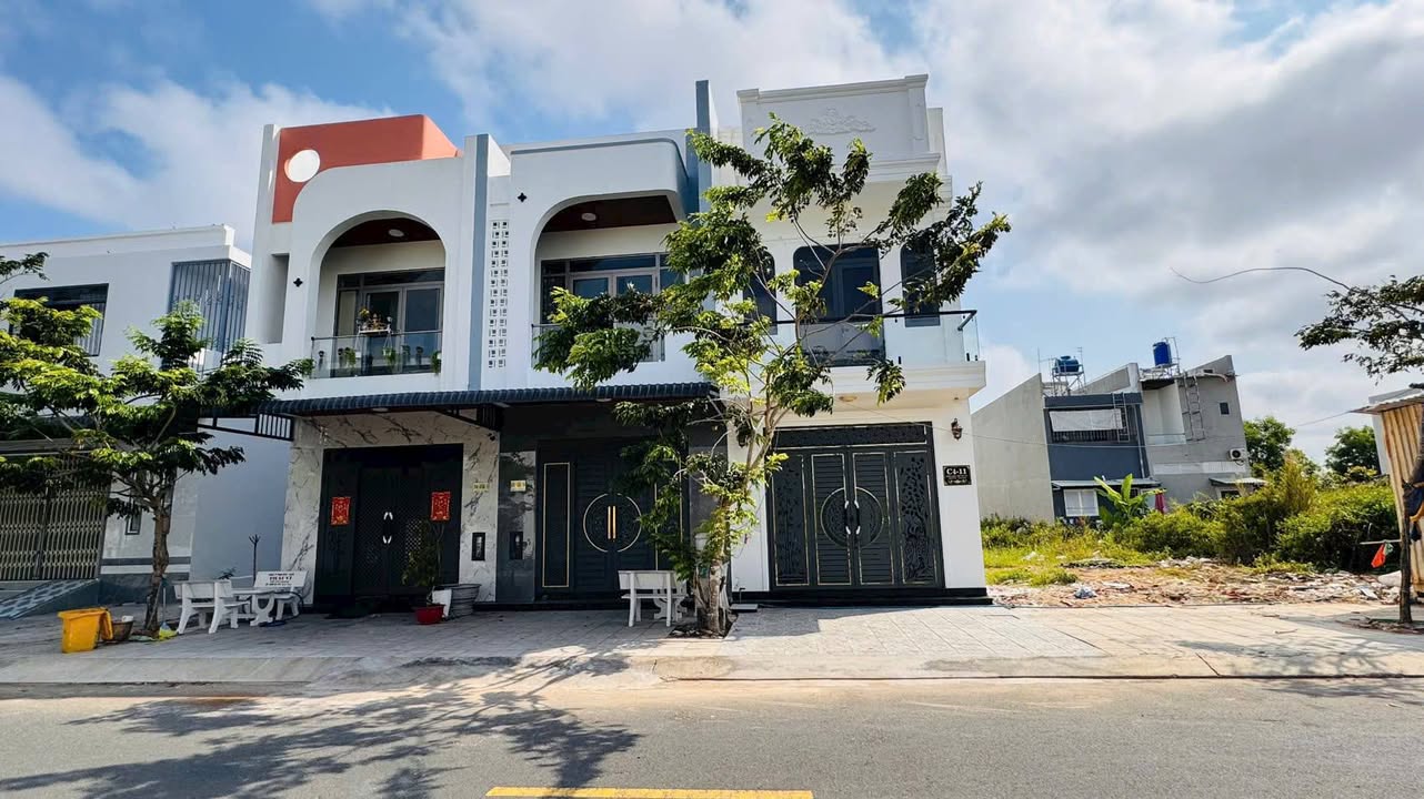 Nhà Tân Cổ Điển Đường Số 2, Rạch Giá 90m² - Sẵn Sàng Vào Ở Ngay!