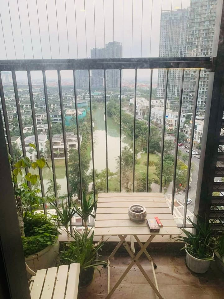 Bán Căn Hộ Sky Oasis Ecopark 68m² - Full Nội Thất, View Biệt Thự Đảo