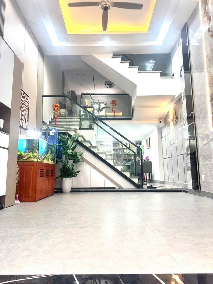 Nhà 4 Tầng Ngõ 503 Chợ Hàng, 52m², Ô Tô Vào Nhà - 5.68 Tỷ