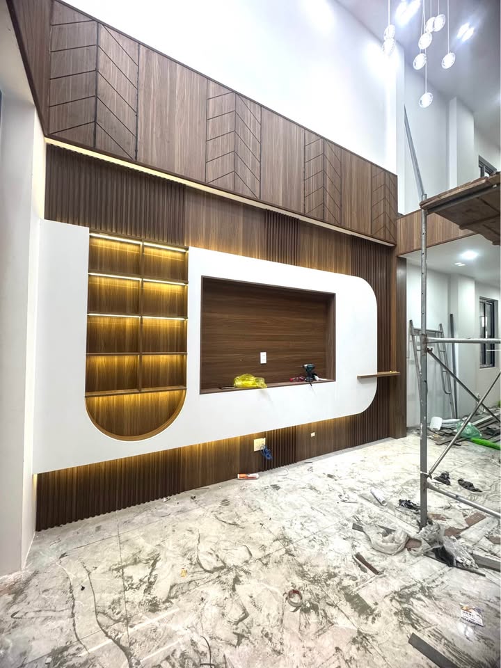 Nhà 5 Tầng Thang Máy Gara Ô Tô - Hồ Sen, Lê Chân - 7.4 Tỷ