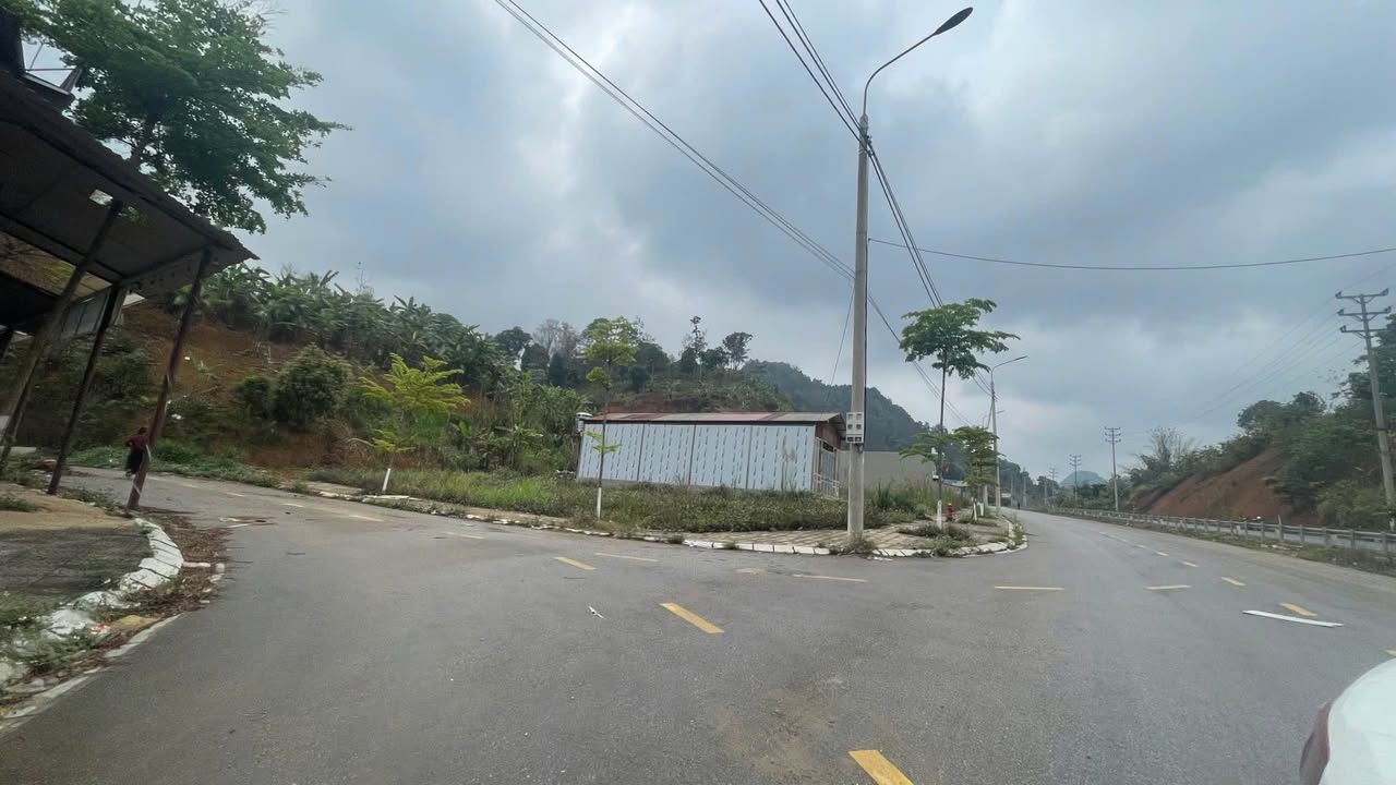 Đất Nền 125m² Ngã 5 TP Sơn La - Sổ Đỏ Full Thổ Cư, Giá Nhỉnh 1 Tỷ