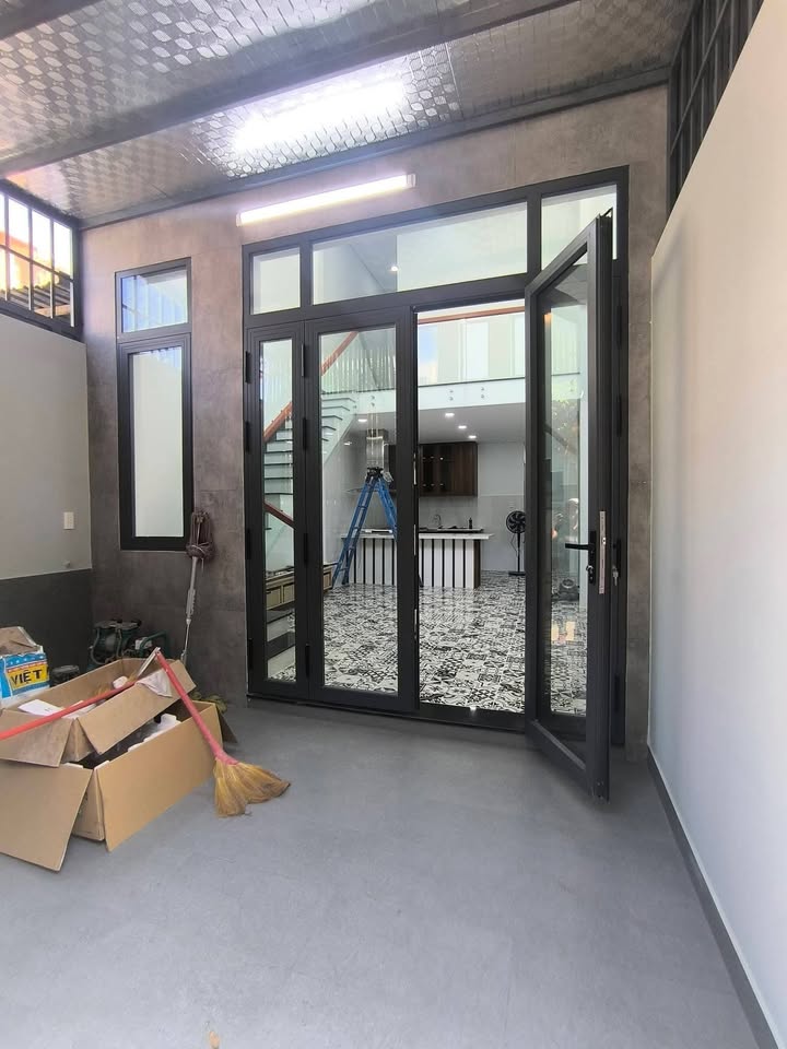 Cho thuê nhà 60m² mặt tiền đường Hiệp Bình, Thủ Đức - Gần Gigamall, 3PN