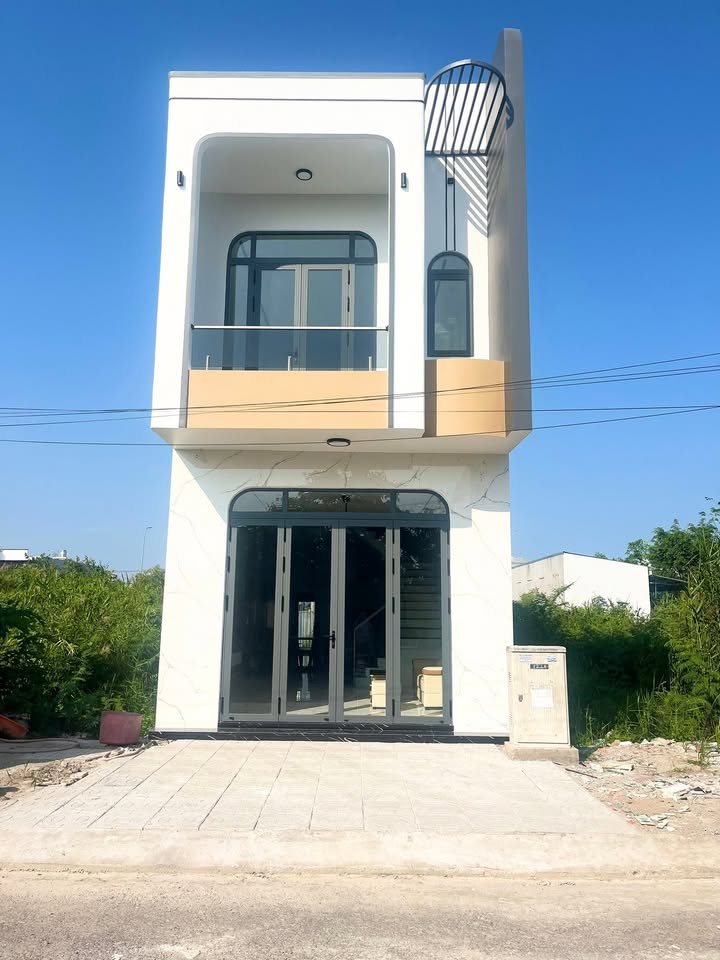 Nhà Trệt Lầu Mới Xây KDC Tân Phú, Cần Thơ - 3.39 Tỷ, Sổ Hồng Hoàn Công