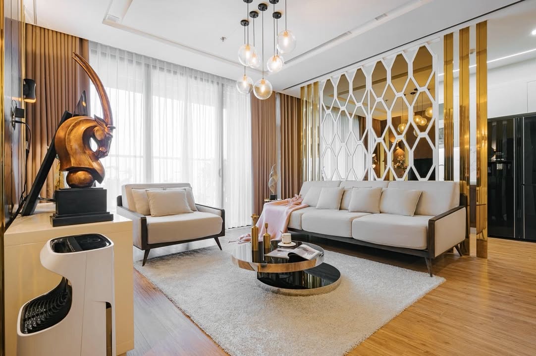 Bán Gấp Căn Góc 99m² Phương Đông Green Park, Long Biên - View Hồ Yên Sở