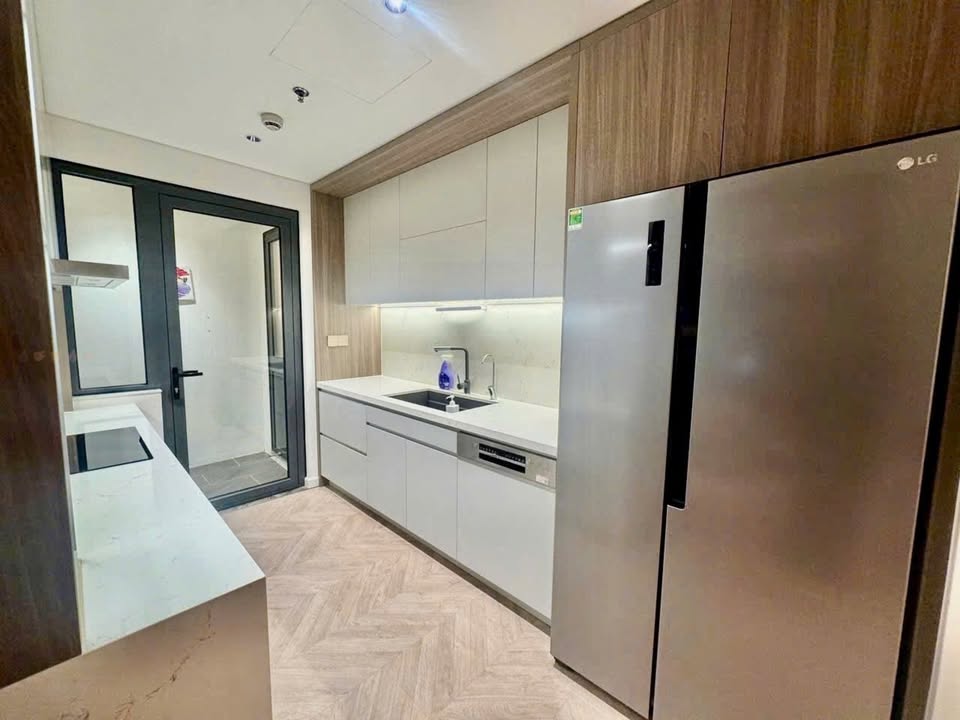 Cho thuê căn hộ góc 3PN Phương Đông Green Park 110m² - View hồ 14 triệu