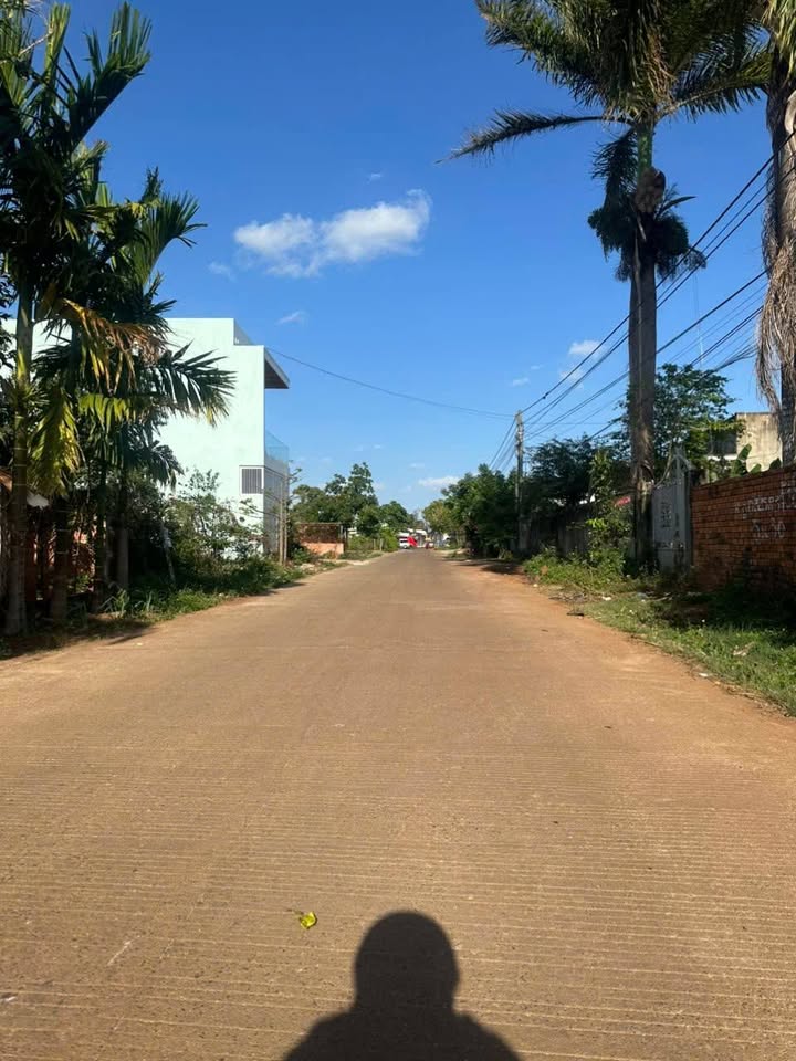 Nhà Cấp 4 Cây Phượng, Củ Chi - 180m² Thổ Cư, Giá 2.2 Tỷ