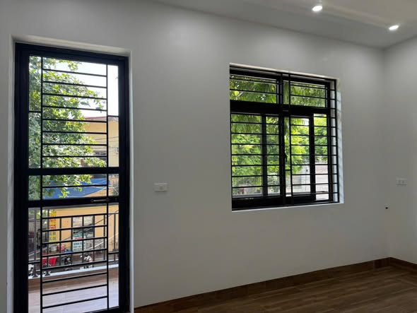 Nhà 2 Tầng Mặt Tiền Kinh Doanh Nguyễn Danh Phương, Lào Cai - 3.x Tỷ