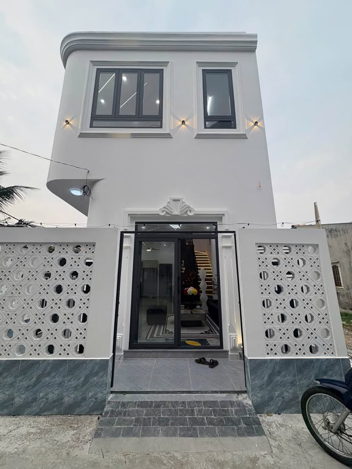 Bán Nhà Góc 2 Mặt Tiền Tân Cổ Điển Mỹ Phong - 140m² - 2.65 Tỷ