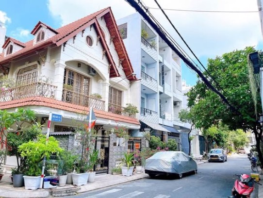 Nhà Phố Tân Sơn Nhì 70m² - 4 Tầng, Kế Công Viên, Giá 9 Tỷ