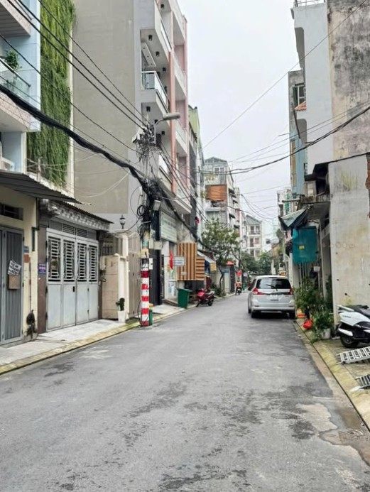 Nhà Hẻm Xe Hơi 6m Tân Sơn Nhì, 82m² - Sẵn Sàng Vào Ở Ngay!