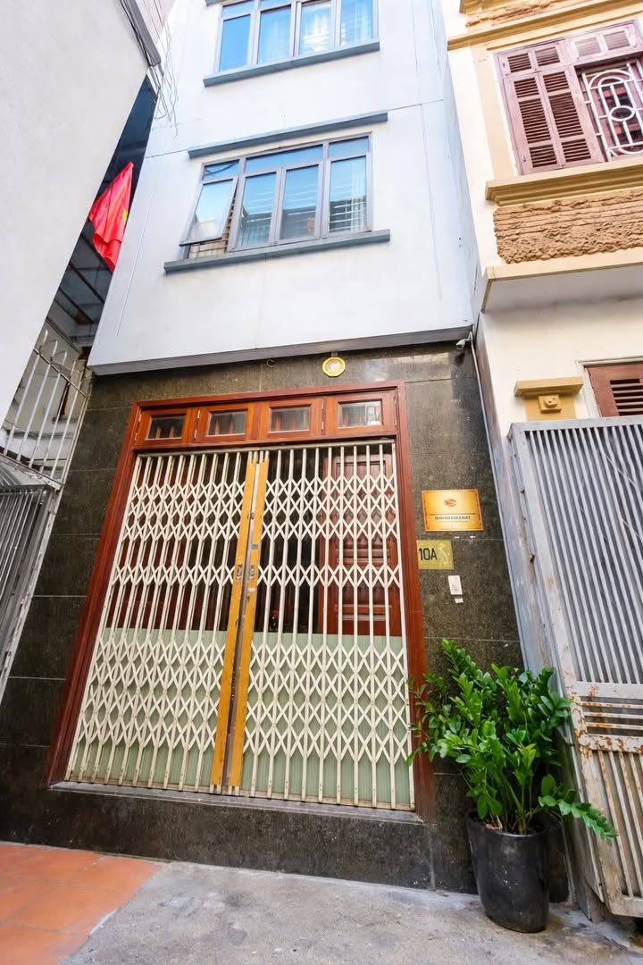 Nhà Mỹ Đình 40m² x 5 Tầng - Sổ Đỏ Vuông Đẹp - 9.x Tỷ