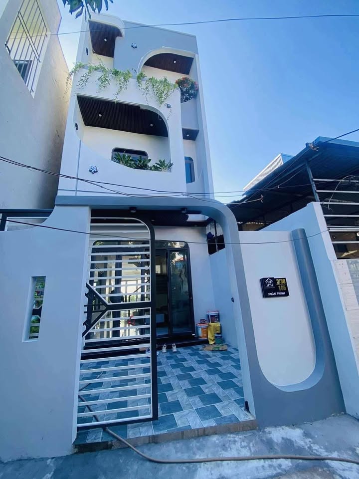 Nhà 3 Tầng 75m² Hướng Bắc - Giá 2.29 Tỷ Tại Quận 7