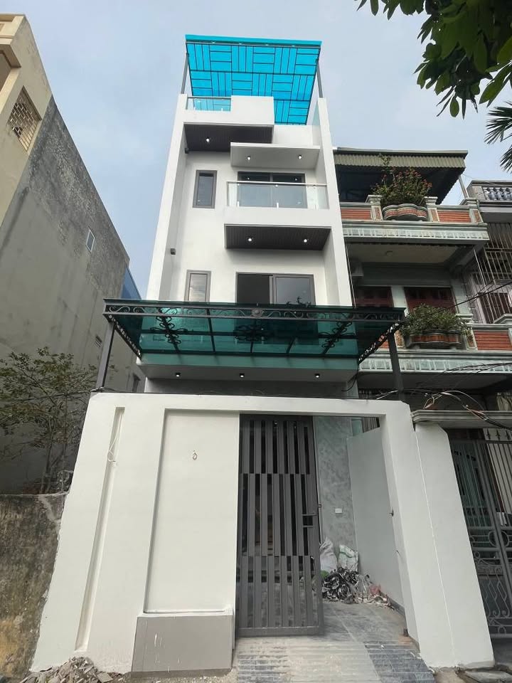 Nhà 4 Tầng Giải Phóng Nam Định 55.8m² - Ô tô Đỗ Cửa, 4PN