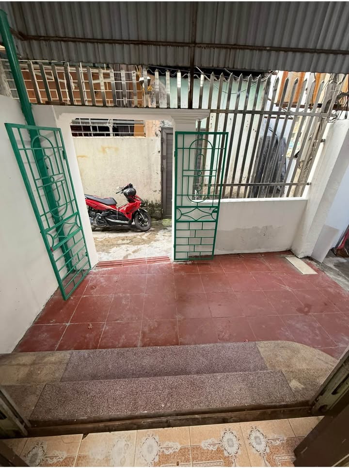 Nhà 2 Tầng Ngõ Lưu Hữu Phước, Nam Định - 62m², 3PN, Giá 1.83 Tỷ