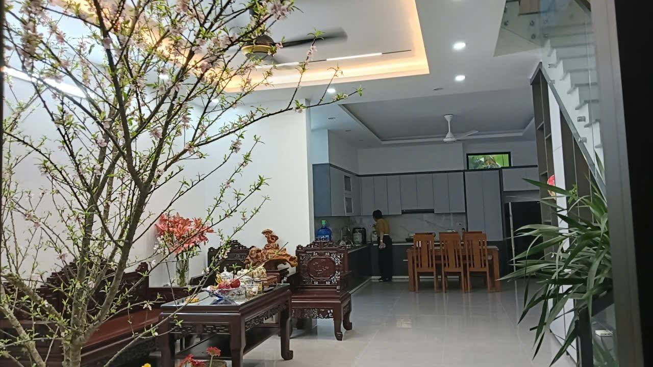 Nhà 3 Tầng Phố Ba Tân, TP Thanh Hóa - 97m² Sổ Hồng, Giá 4.6 Tỷ
