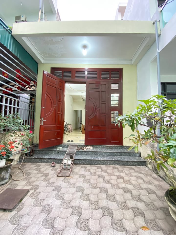 Bán Nhà 1 Tầng Cẩm Phả 94m² - Vị Trí Đắc Địa, Giá Tốt