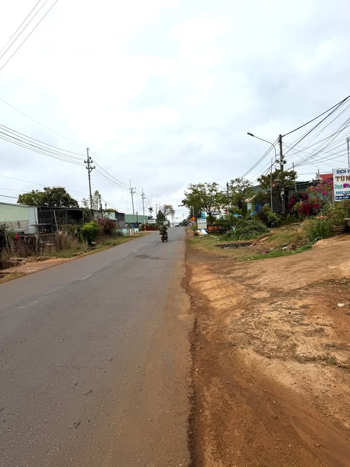 Bán Lô Góc Mặt Tiền Hùng Vương, Chư Păh - 162m² - Giá Tốt