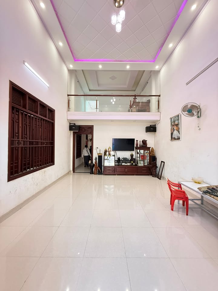 Nhà Mặt Tiền Âu, Pleiku - 160m², 3PN, 3 Tỷ Hơn - Kinh Doanh Đắc Lộc