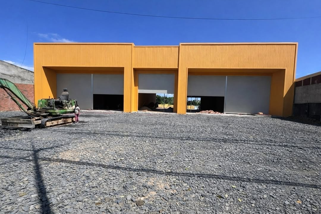 Cho Thuê Kho 1400m² Mặt Tiền QL20 Đức Trọng - Xe Container Ra Vào Thoải Mái