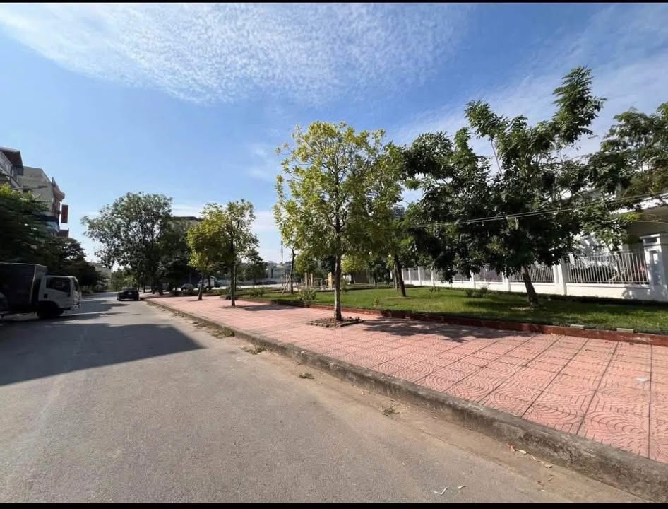 Bán đất 81m² mặt tiền 4.5m hướng TB - Kinh doanh sầm uất đường Hoàng Văn Thụ, Bắc Giang