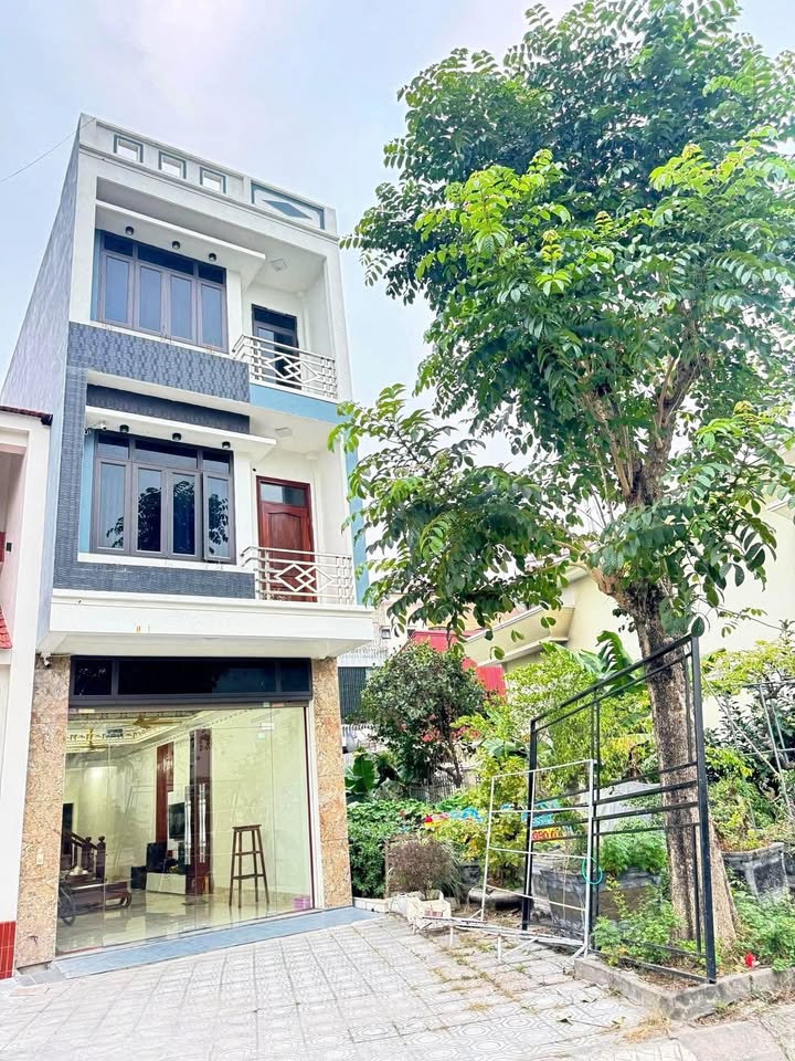 Bán Nhà 3 Tầng 101m² KĐT Đông Hưng, Thái Bình - Sẵn Sàng Về Ở Ngay!