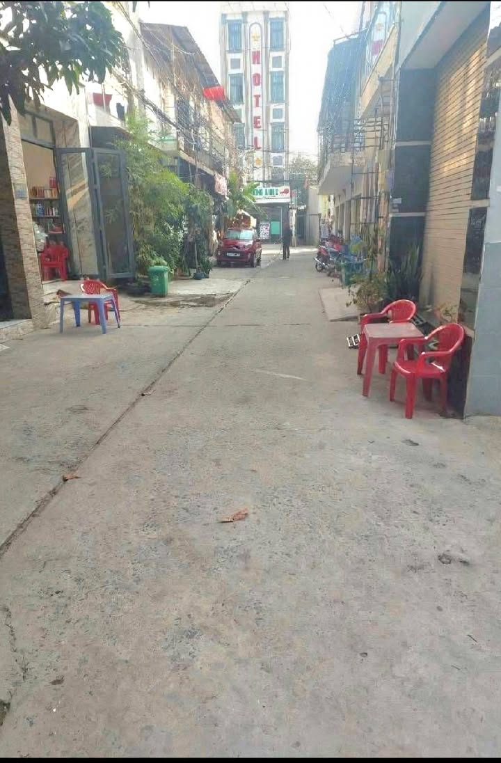 Nhà 3 Tầng 4PN Hẻm Xe Tải Lê Trọng Tấn, Tân Phú - 56m² Giá 4.x Tỷ