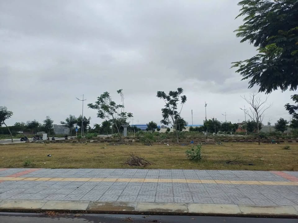 Bán Gấp Cặp Đất Nền Long Bình Thủ Đức 166.9m², Sổ Hồng Riêng