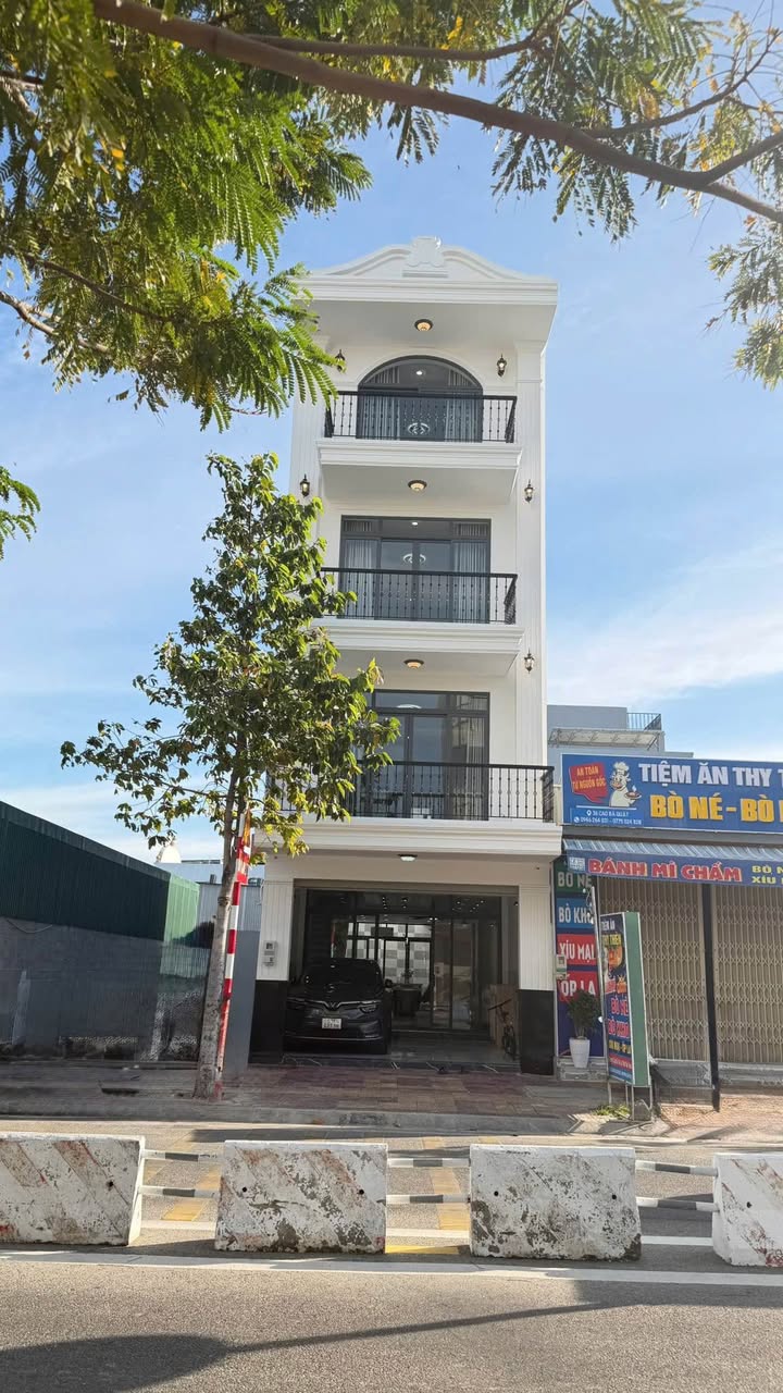 Nhà Mặt Tiền Cao Bá Quát 95m² - Kinh Doanh Sầm Uất, 6PN Full Nội Thất