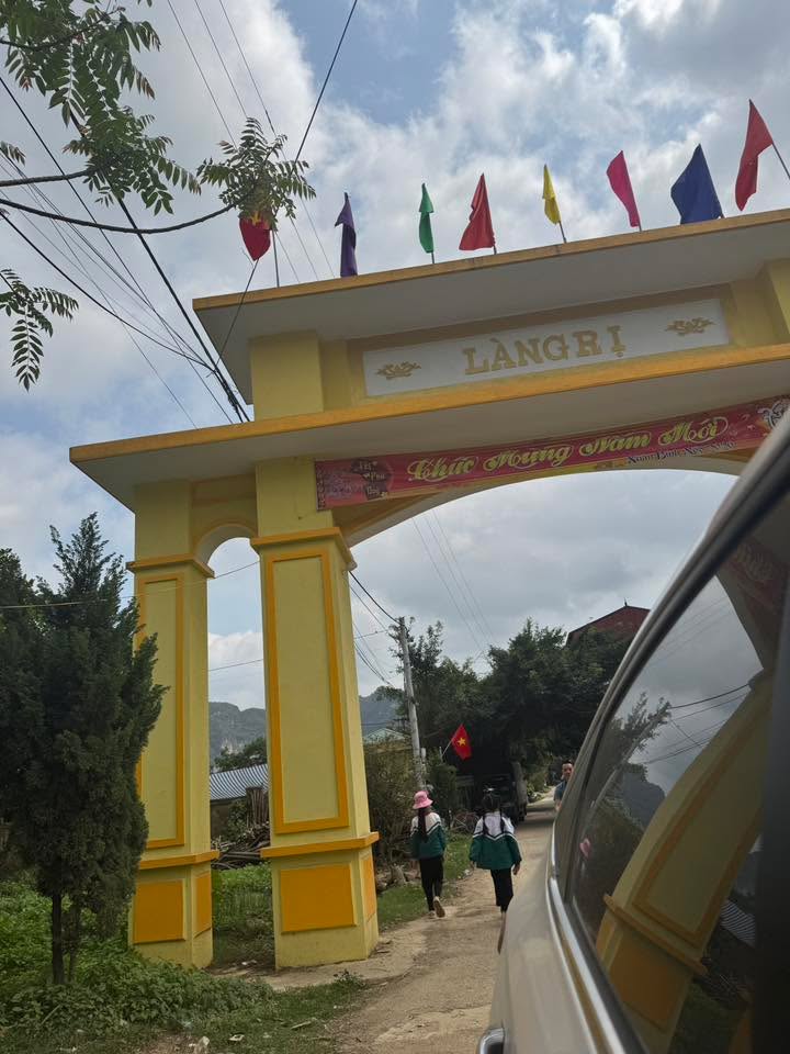 Bán Đất Nền 715.4m² Thôn Rị, Phú Nghĩa, Lạc Thủy - Sổ Đỏ Chính Chủ, Ô Tô Tới Đất