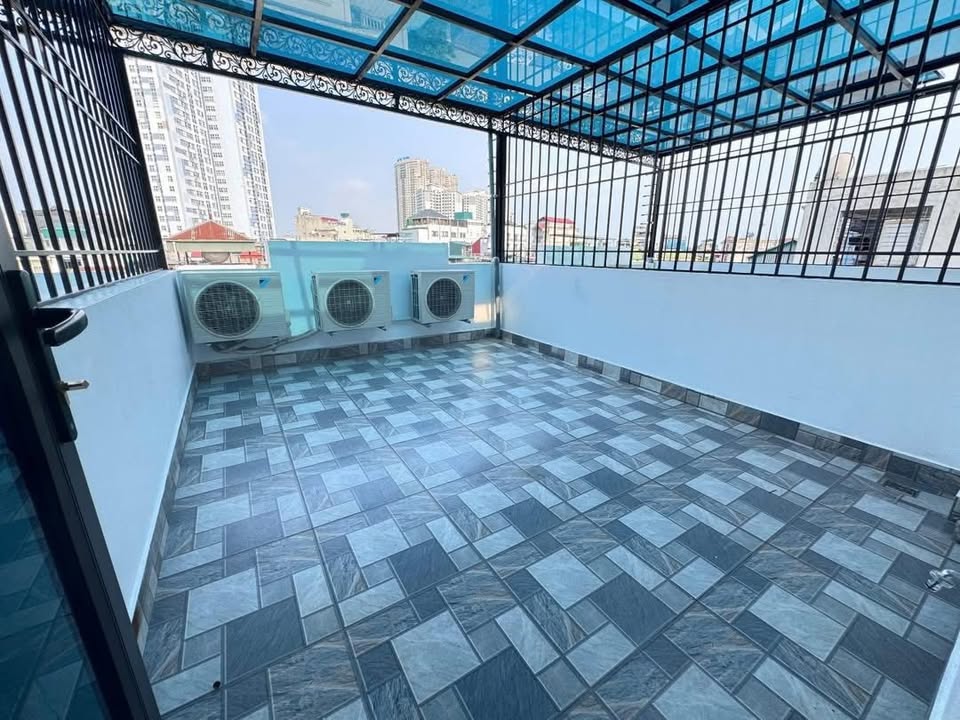 Nhà Dương Nội 32m² 5 tầng - Ô tô đỗ cửa, gần Aeon Mall