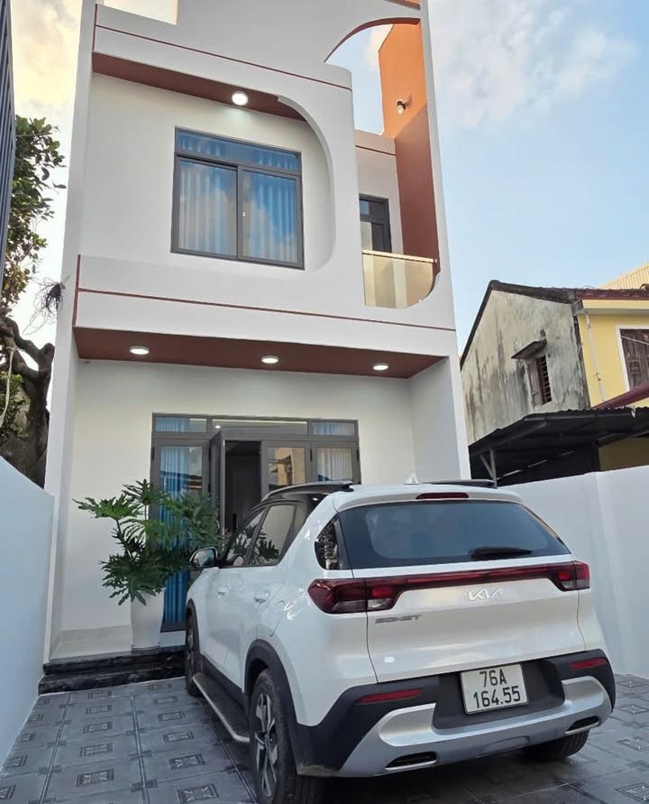 Nhà 2 Tầng Hẻm Ô Tô Phạm Văn Đồng, Quảng Ngãi - 118m² - Giá 2.6 Tỷ