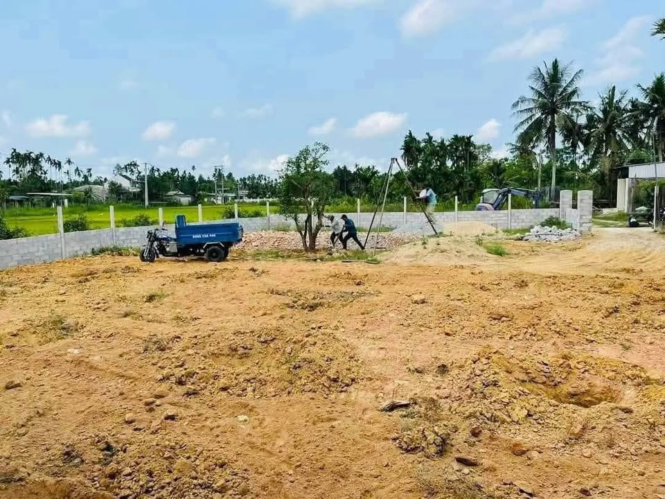 Đất Vườn Nghĩa Lộ 700m² - Sổ Đỏ Thổ Cư 95m² - Giá Đầu Tư 2 Tỷ