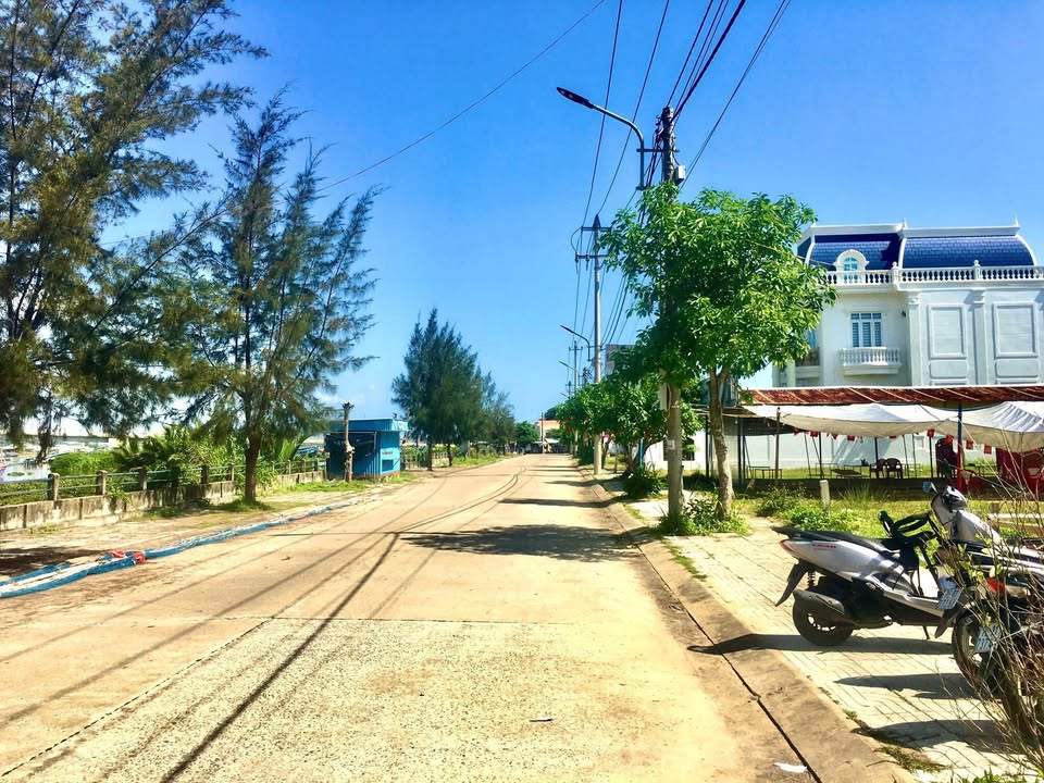 Bán Gấp Biệt Thự 200m² View Sông Phú Thọ - An Phú, Quảng Ngãi