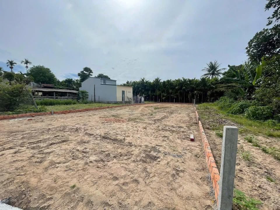 Đất nền Sa Thầy 179m² - Sổ đỏ sẵn, ô tô tới nơi - Giá chỉ từ 5xx triệu