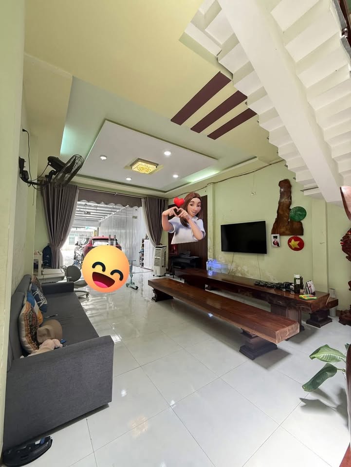 Nhà Mặt Tiền Nguyễn Chí Thanh, Quảng Ngãi - 230m², Giá Tốt Cuối Tháng!