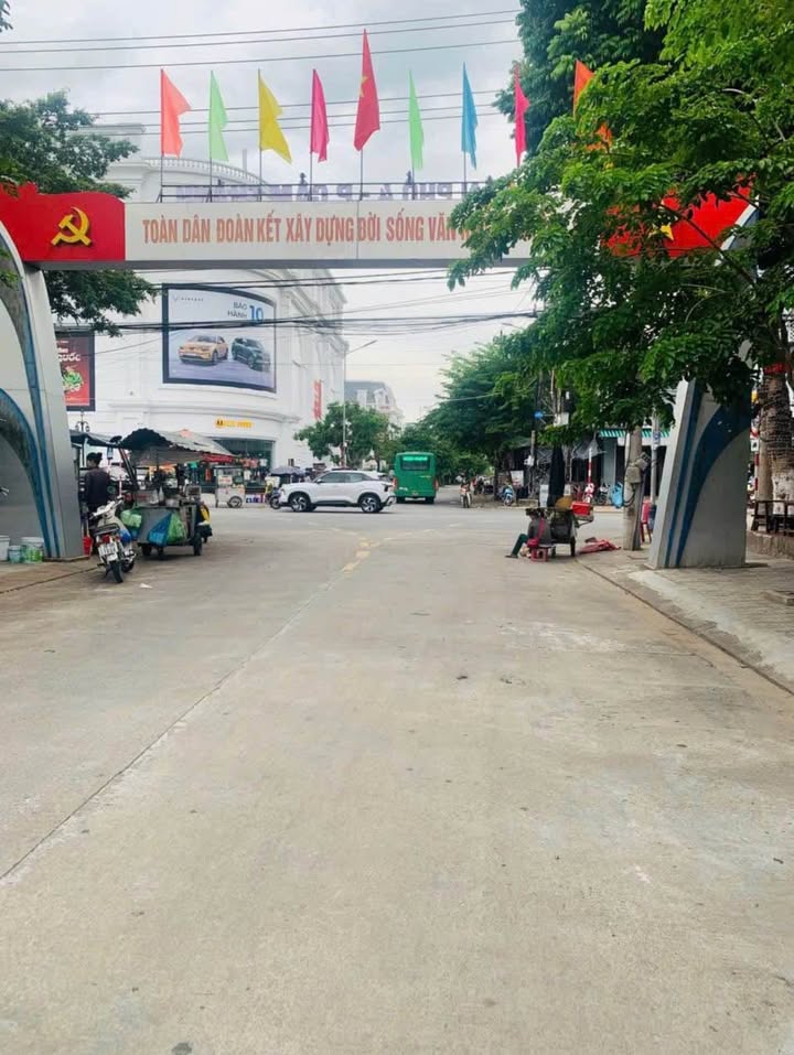 Nhà Mặt Tiền Hà Huy Tập, TP Quảng Ngãi - Kinh doanh/Văn phòng Đắc Địa