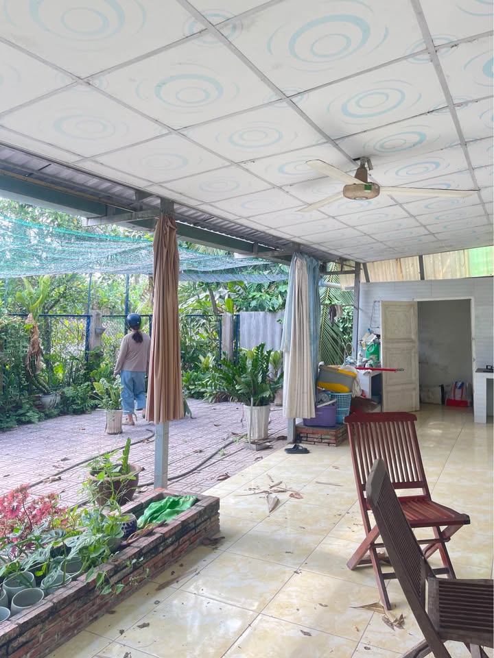 Nhà Mặt Tiền Cặp Sông Cái Răng Bé - 2PN, Sân Vườn View Sông Giá 1.78 Tỷ