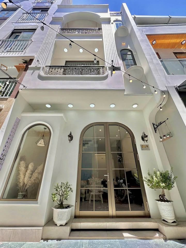 Cho thuê nhà tân cổ điển 3.5 tầng, 52m² - Kiệt 4m Lưu Quý Kỳ, Hải Châu