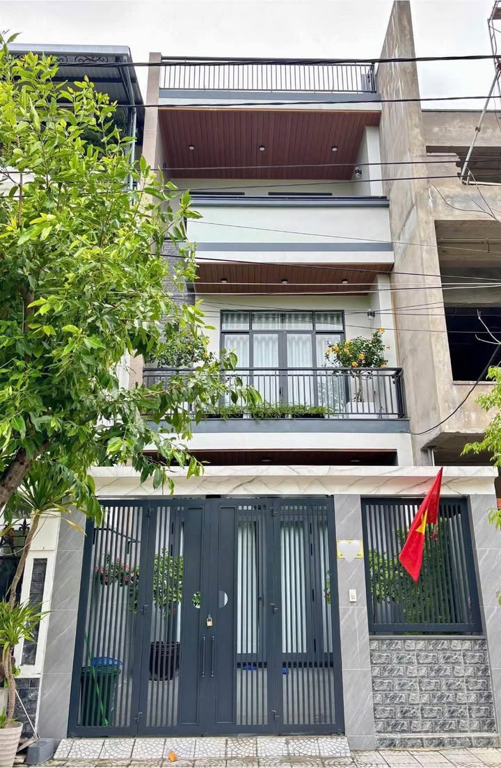 Cho thuê nhà 3 tầng mặt tiền Mai Chí Thọ, Cẩm Lệ - 100m², 19.5 triệu/tháng