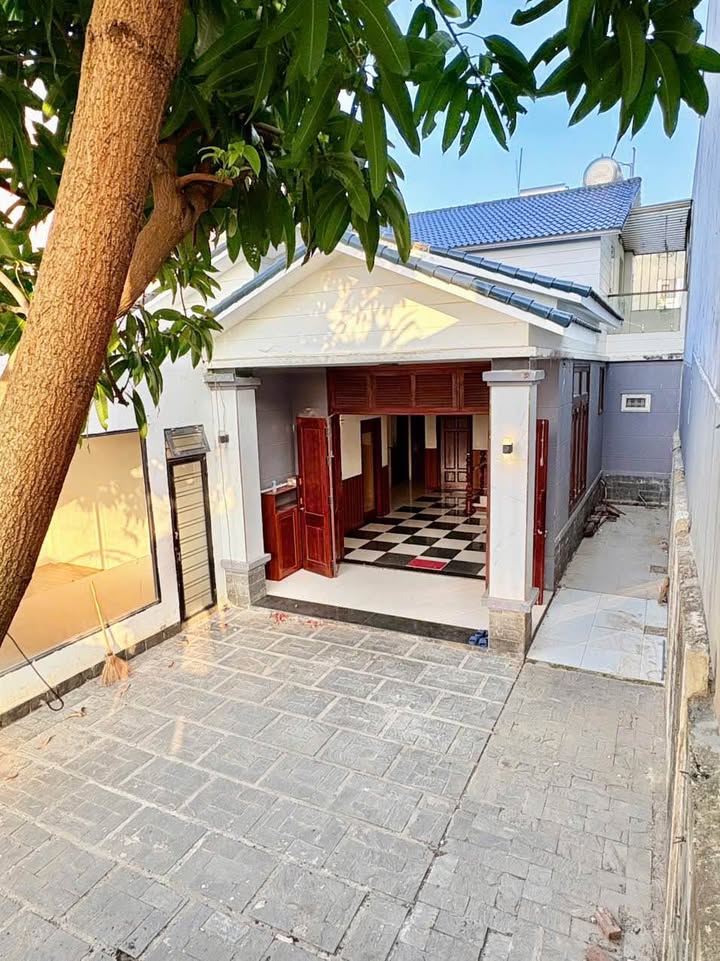 Bán gấp nhà liền kề Nguyễn Ân, Cẩm Lệ - 204m², 13 tỷ, hướng Tây Bắc