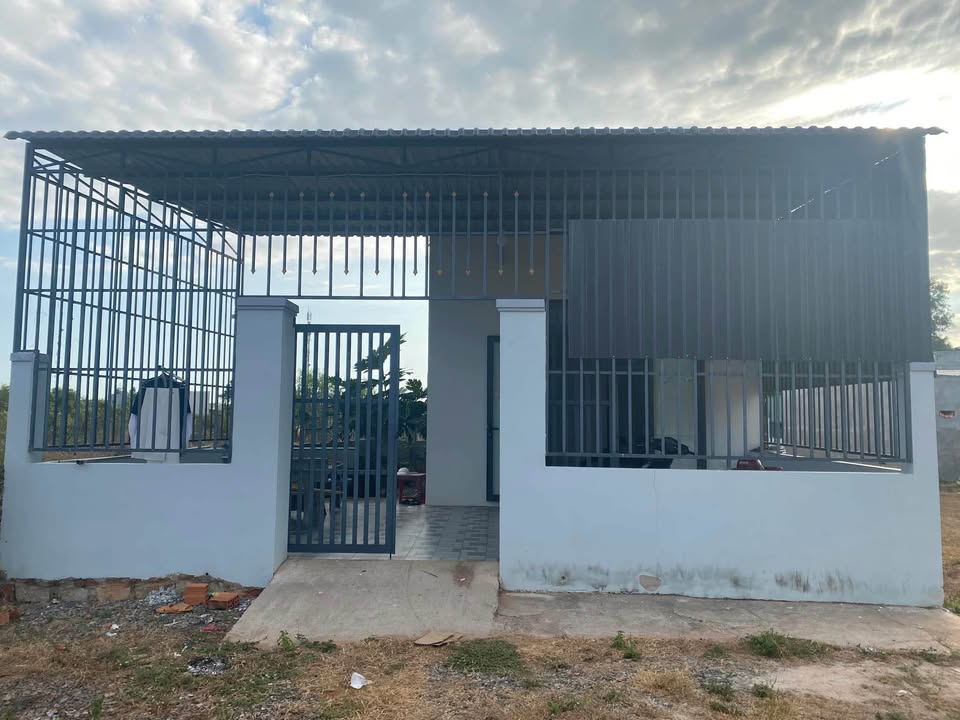 Bán Đất Tặng Nhà 120m² Tiến Thành, Phan Thiết - Giá 800 Triệu